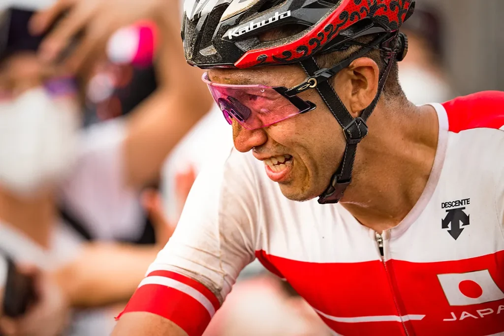 平沼選手　エルボー 平沼選手 エルボー 平沼選手 エルボー 平沼選手 エルボー