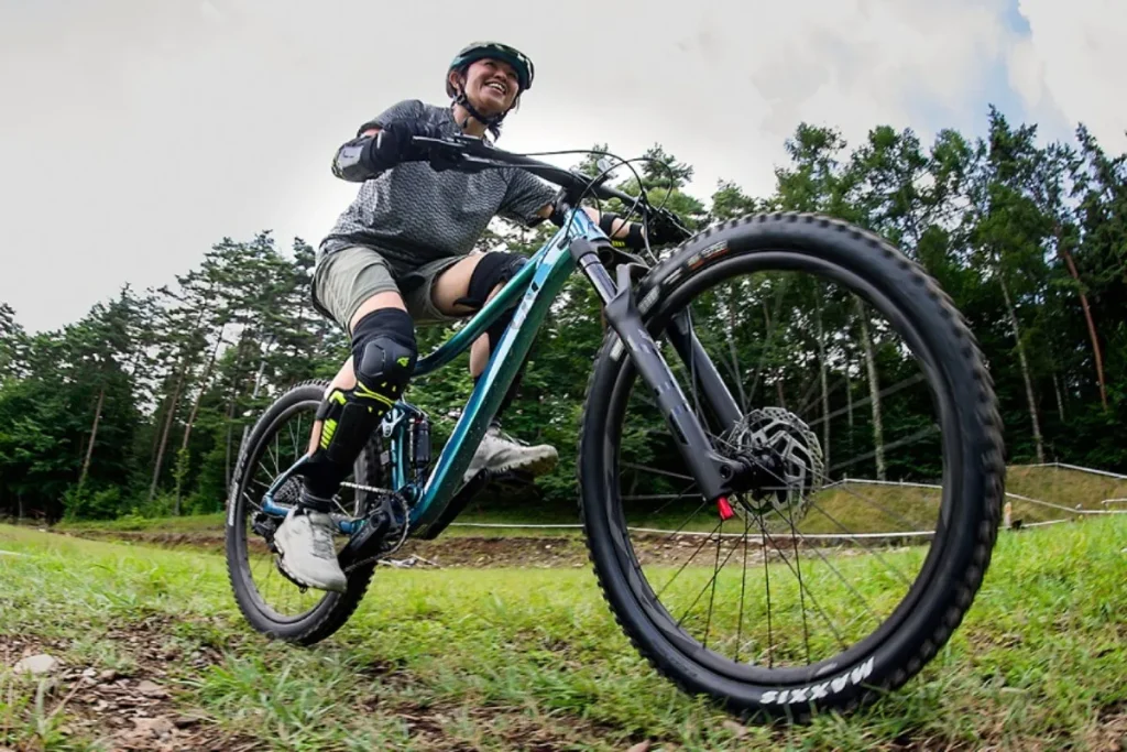 NON Domainダウンヒルマウンテンバイク mtb301-1024x683.webp